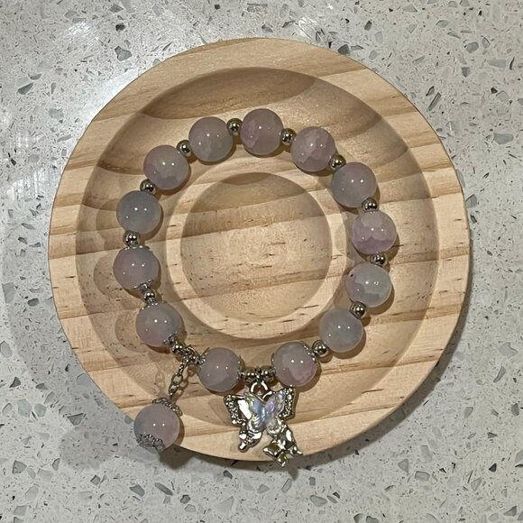 Elegant Beaded Bracelet with Charm - Picture 3 of 3